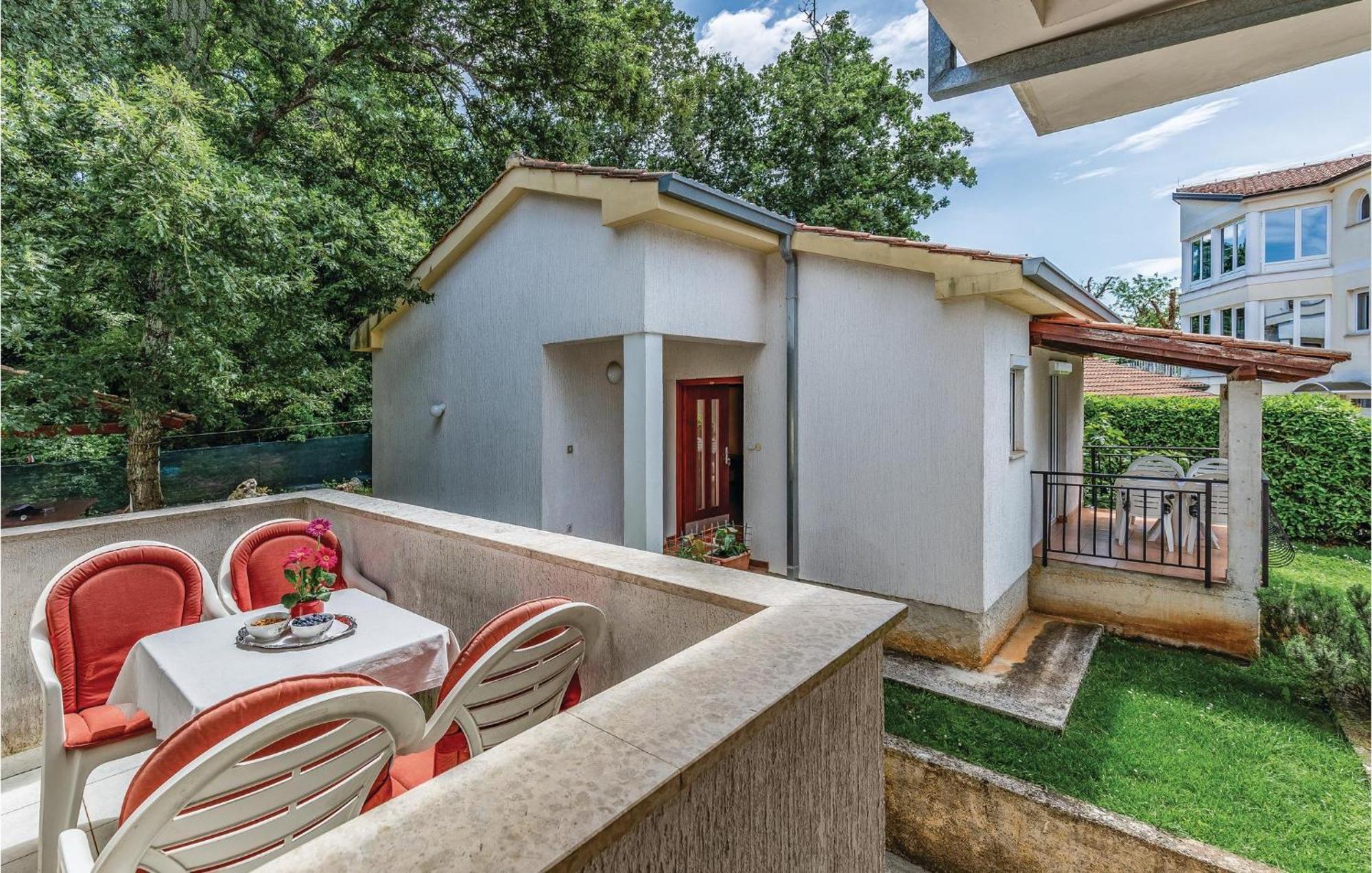 Apartment In With Wifi Poreč